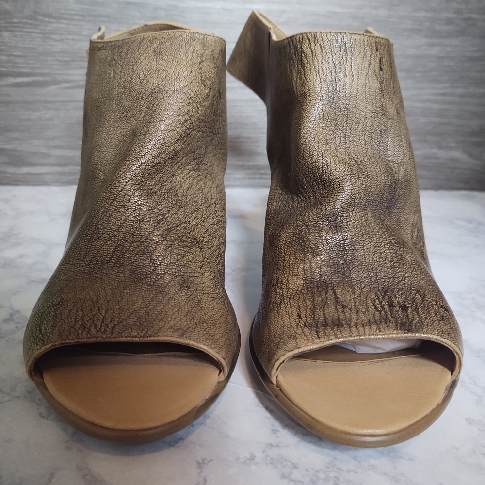 Steve Madden NONSTP peep toe heel bootie